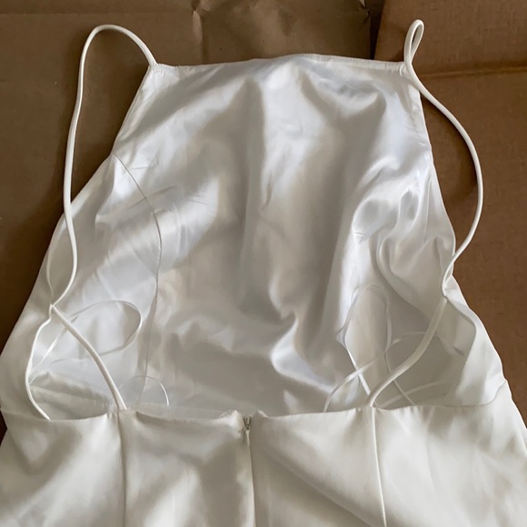 Open Back White Dress - Picture 10 of 10